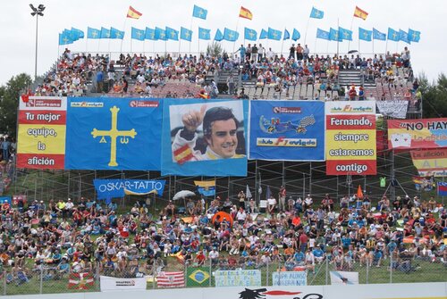 La marea azul o la 'Alonsomania' ha sido uno de los mejores ejemplos de ese gran seguimiento de la F1.