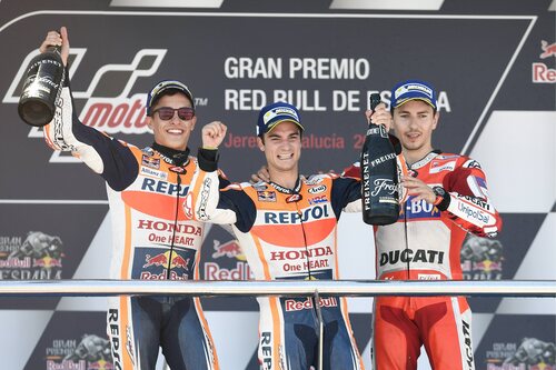 La última década en MotoGP se tiñe de rojo y amarillo.